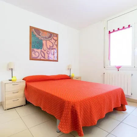 Pi I Sunyer 2-b -apartamento Amplio Y Luminoso En El Centro De Roses, Delante Del Mar, Con Vistas Al Mar. - Es-228-118 * Roses